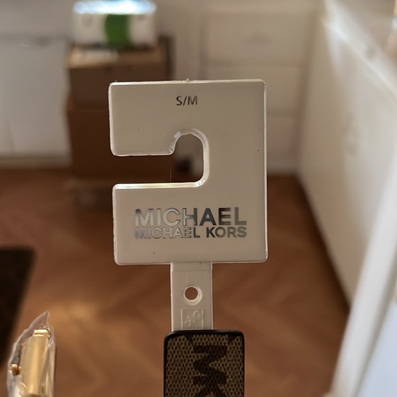 Brand new Michael Kors Belt Bag - Picture 3 of 4